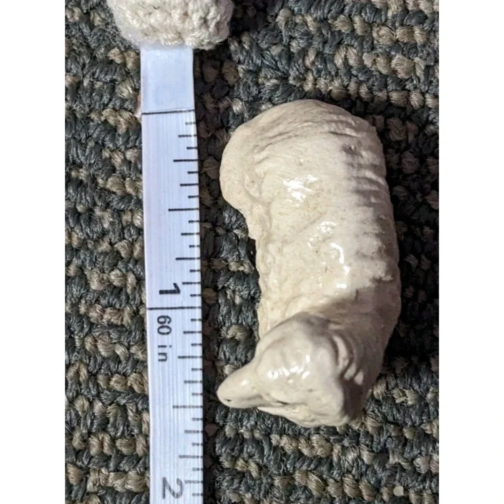 Vaillancourt Folk Art Chalkware Nativity Mini Sheep Lying Down 477  2014